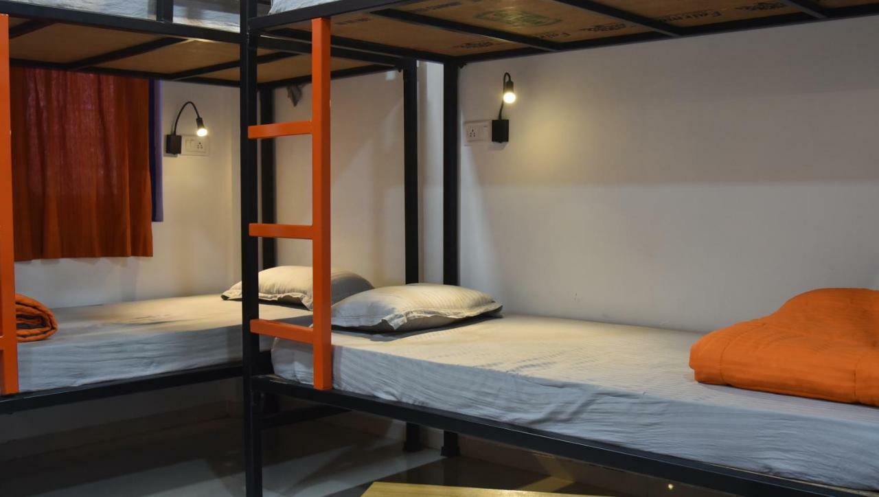 The Social Space Hostel Mumbai Exterior photo